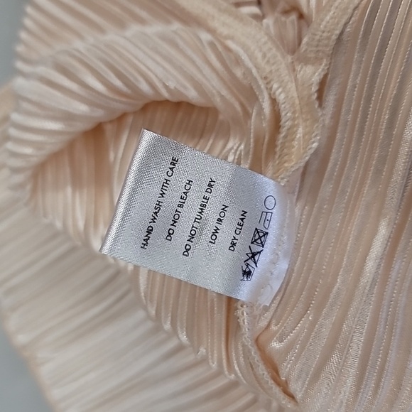 Nalani Midi Dress in Ivory Song of Style Pleated plisse Midi dress - Picture 9 of 12